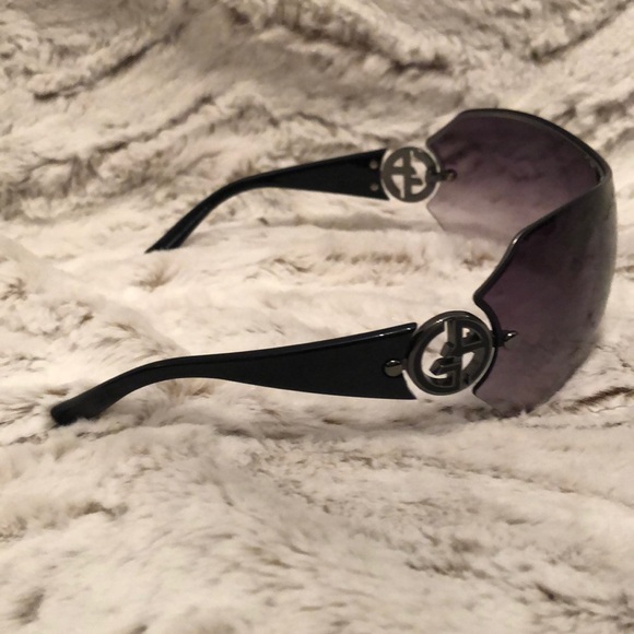 Giorgio Armani Sunglasses - Picture 3 of 3